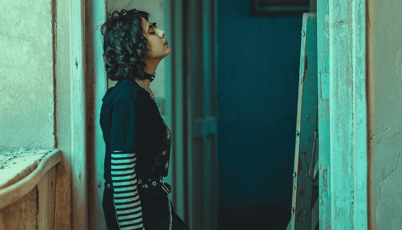 Felpe gotiche da donna – comfort in stile dark - Castle Gothic