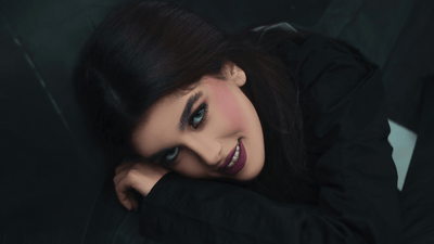 Abiti gotici con corsetto – come enfatizzare la vita e dare carattere alla silhouette?